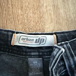 black urban up cargo jeans